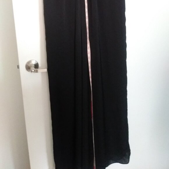 🖤 Title: Lewit Black Wide Leg Jumpsuit – Size 8 Sexy, Sleek & Pocket-Perfect - Picture 9 of 13